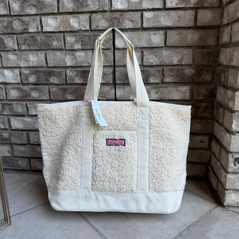 VINEYARD VINES HIGH PILE MEDIUM HERITAGE SHERPA TOTE Ivory Beach Resort
